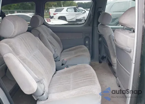 1999 Toyota Sienna Le z USA, uszkodzony, nr VIN 4T3ZF13C2XU121880